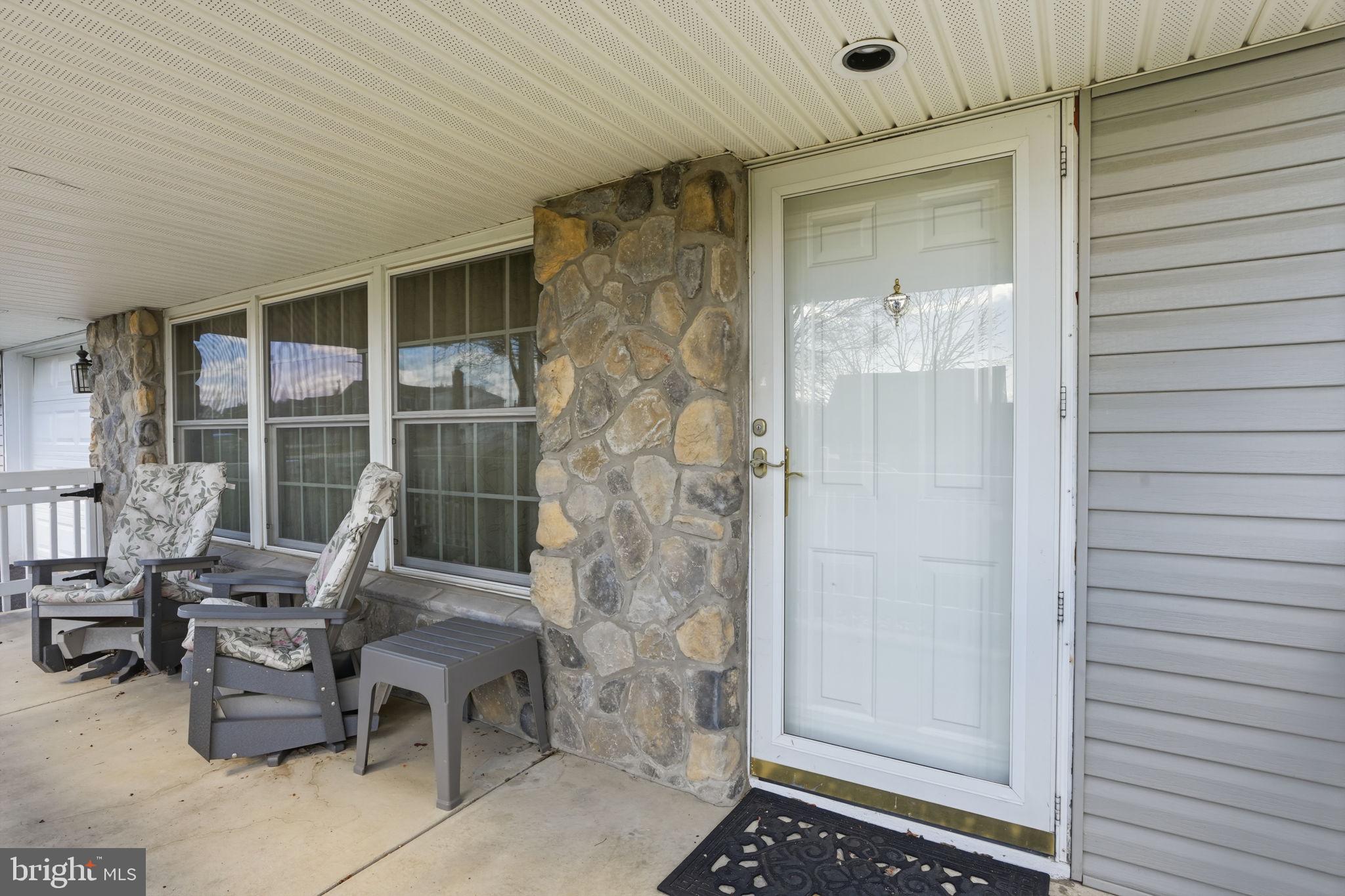 103 Hedge Road Levittown, PA 19056 - Photo 4 of 47