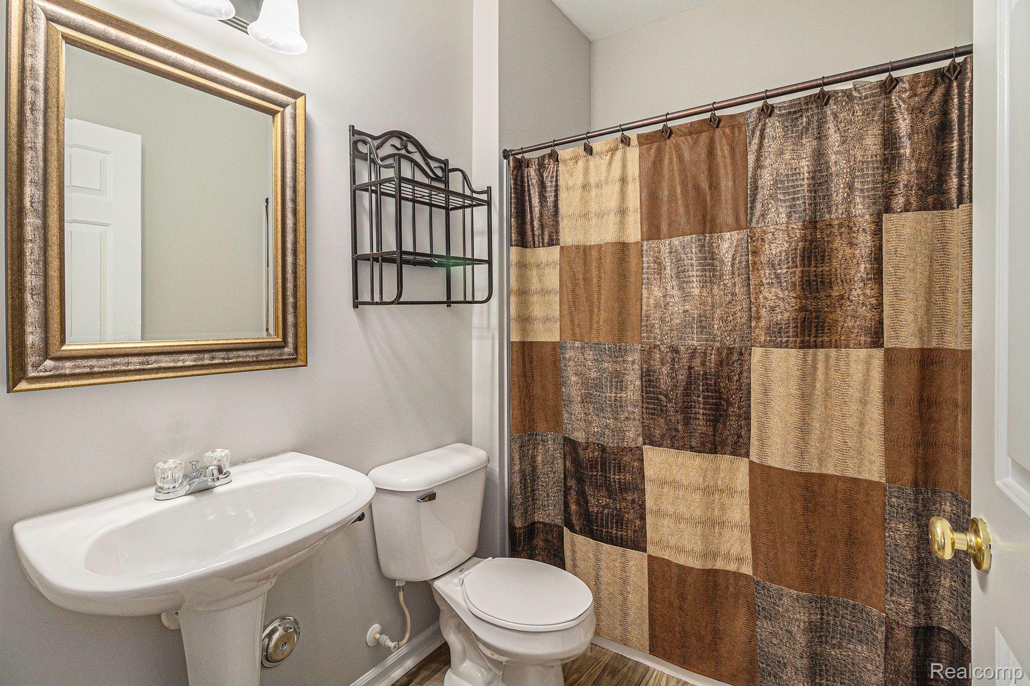 1114 Rial Lake Drive Howell, MI 48843 - Photo 21 of 27 Gallery Image 21