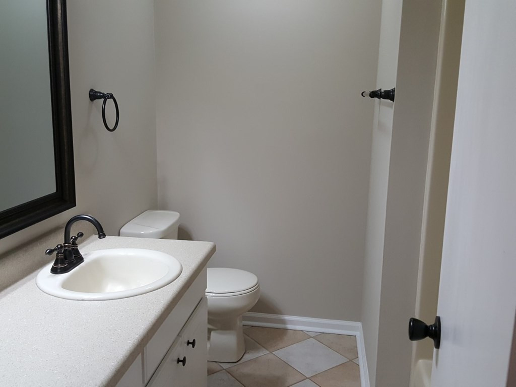409 Pascal Drive Greenwood, SC 29649 - Photo 10 of 20