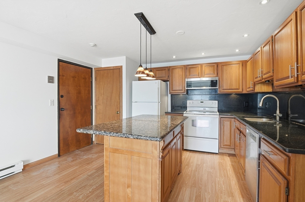 655 Plantation Street, Unit 20B Worcester, MA 01605 - Photo 8 of 26