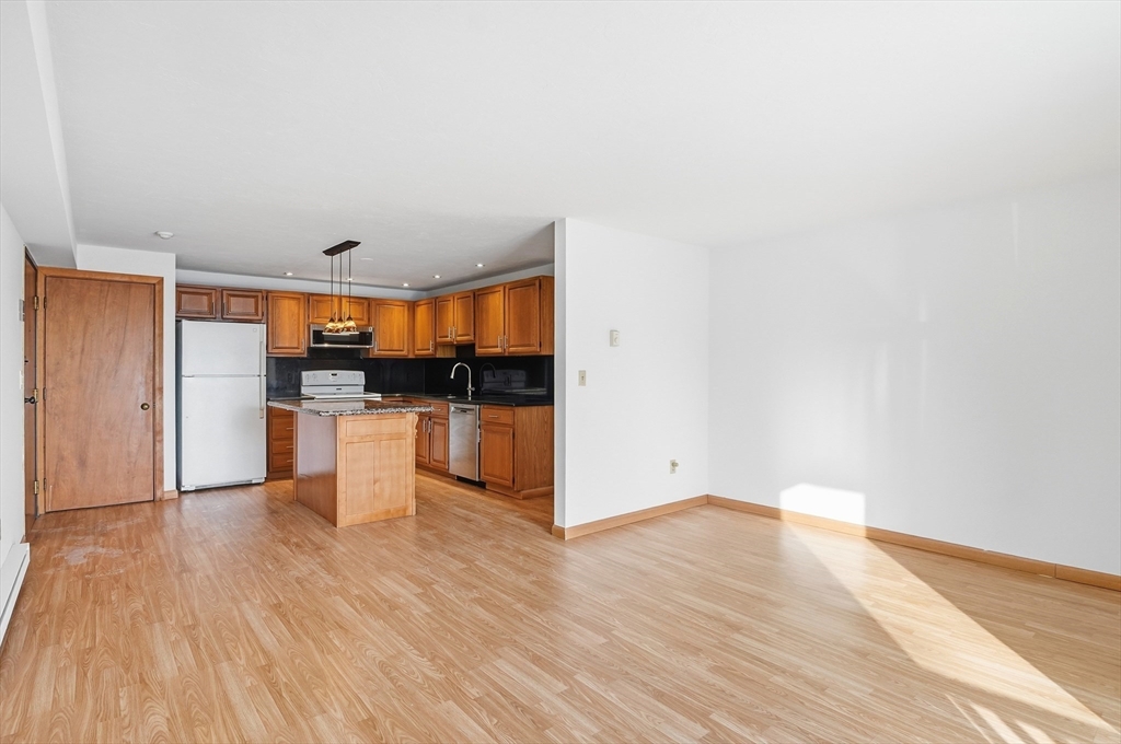 655 Plantation Street, Unit 20B Worcester, MA 01605 - Photo 9 of 26