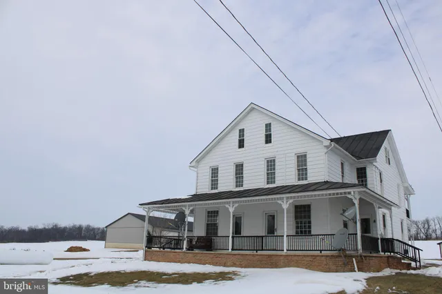 $1,995 | 118 North Ash Road, Newmanstown, PA 17073