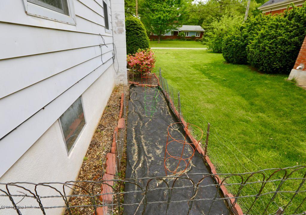 114 Wood Road Lyndon, KY 40222 - Photo 7 of 30 ISyfq27l3m816o1000000000