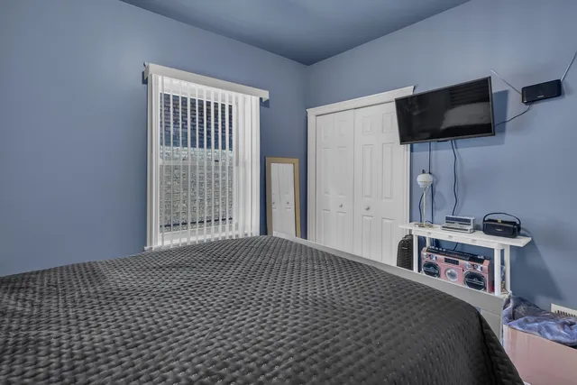 $389,900 | 1418 North Mayfield Avenue, Chicago, IL 60651