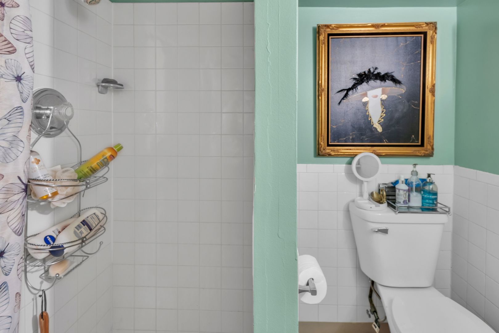 1418 North Mayfield Avenue Chicago, IL 60651 - Photo 20 of 28 a bathroom with a toilet and a sink