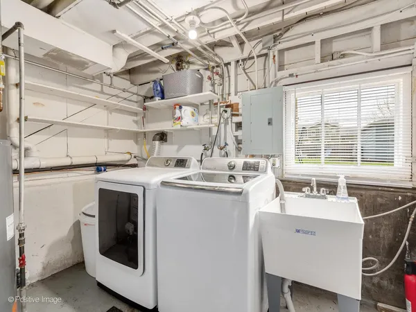 $389,700 | 3147 Cleveland Avenue, Brookfield, IL 60513