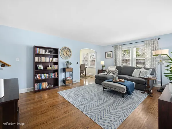 $389,700 | 3147 Cleveland Avenue, Brookfield, IL 60513