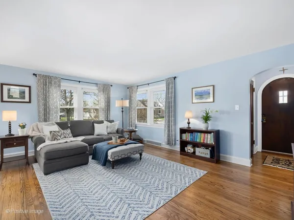 $389,700 | 3147 Cleveland Avenue, Brookfield, IL 60513