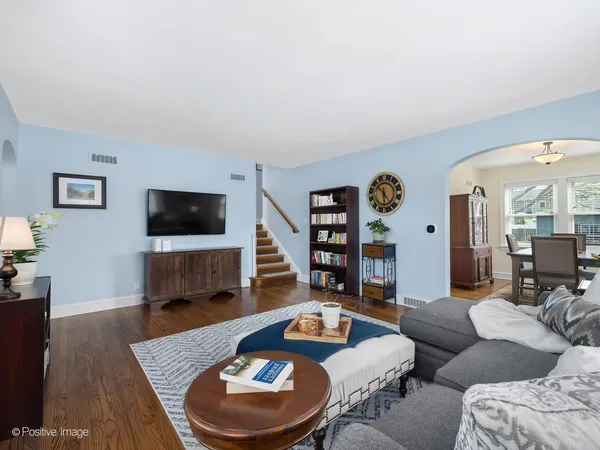 $389,700 | 3147 Cleveland Avenue, Brookfield, IL 60513