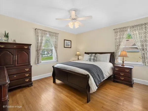 $389,700 | 3147 Cleveland Avenue, Brookfield, IL 60513