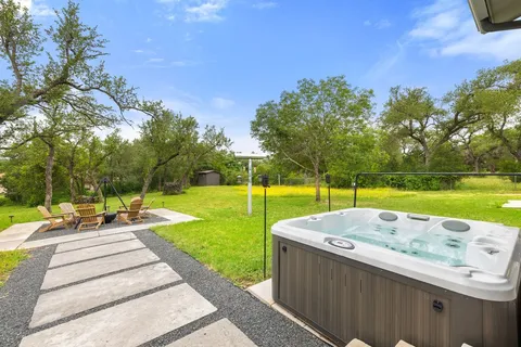 $1,225,000 | 9207 Claxton Drive, Austin, TX 78736