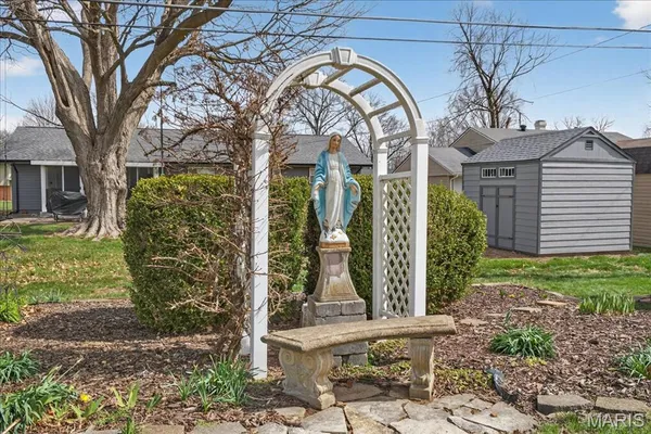 $250,000 | 202 Whitehall Drive, O'Fallon, IL 62269