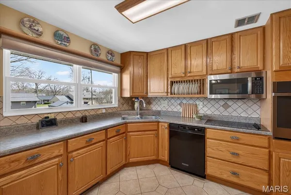 $250,000 | 202 Whitehall Drive, O'Fallon, IL 62269