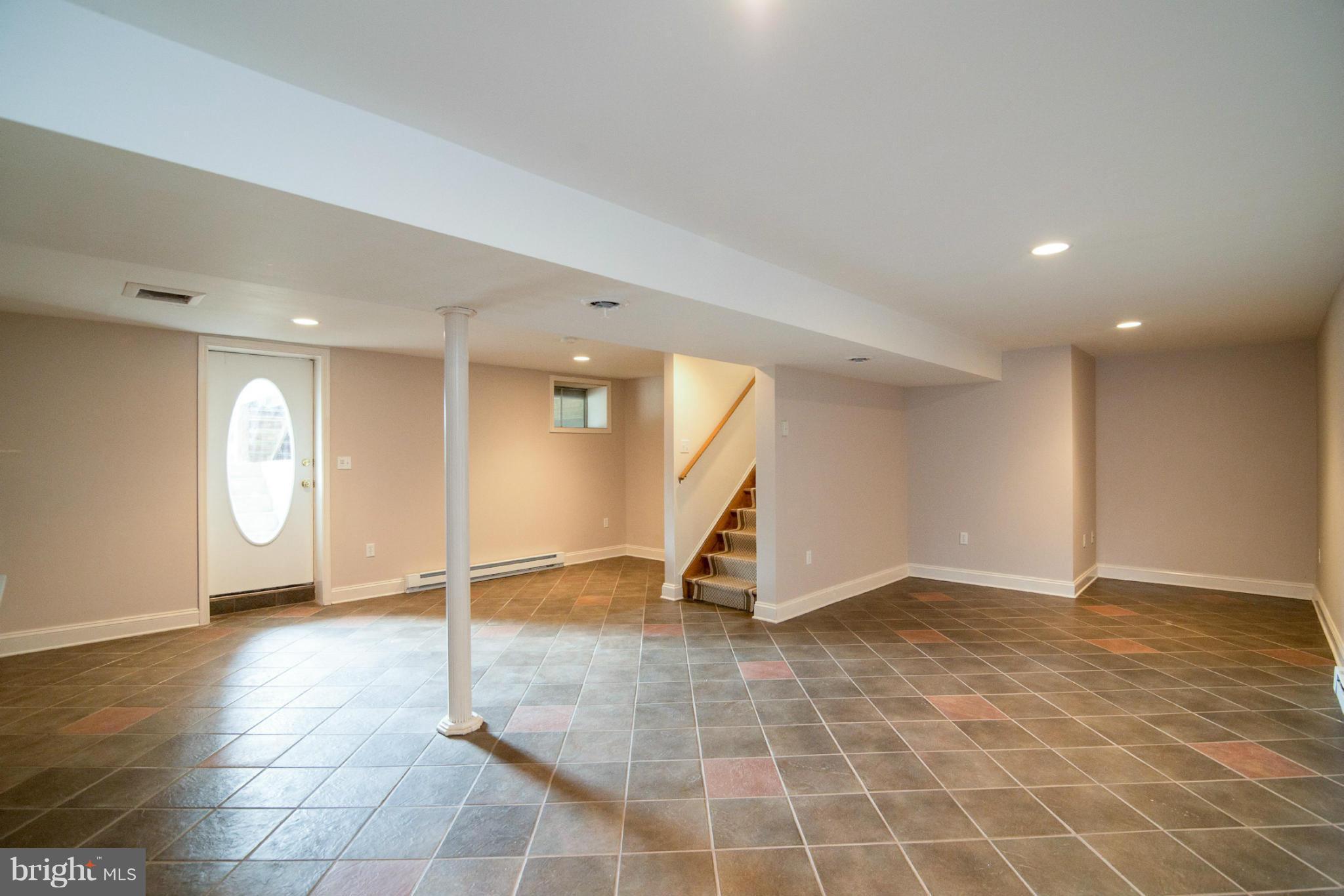 2329 Coon Club Road Westminster, MD 21157 - Photo 19 of 30 Family Room