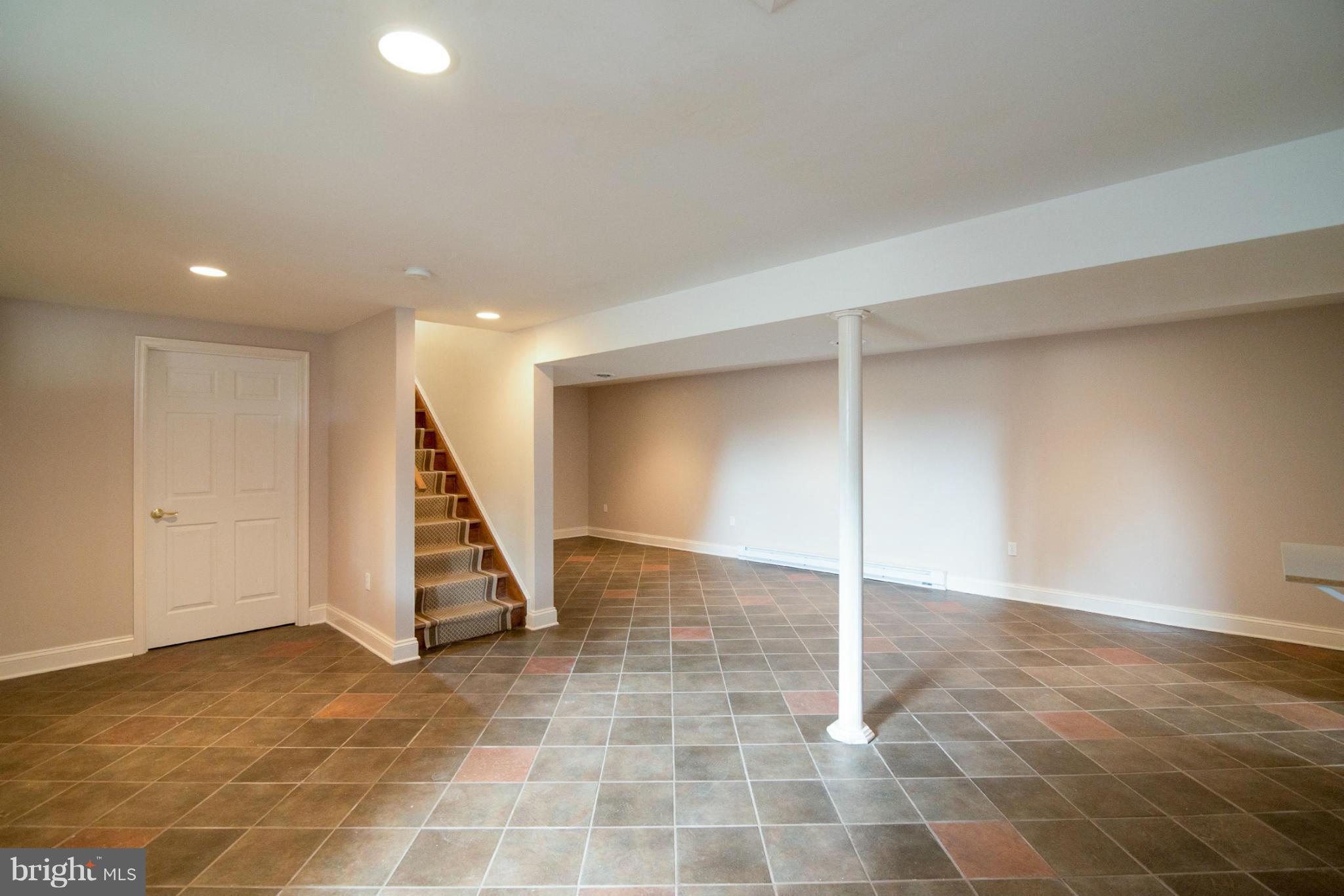 2329 Coon Club Road Westminster, MD 21157 - Photo 20 of 30 Family Room