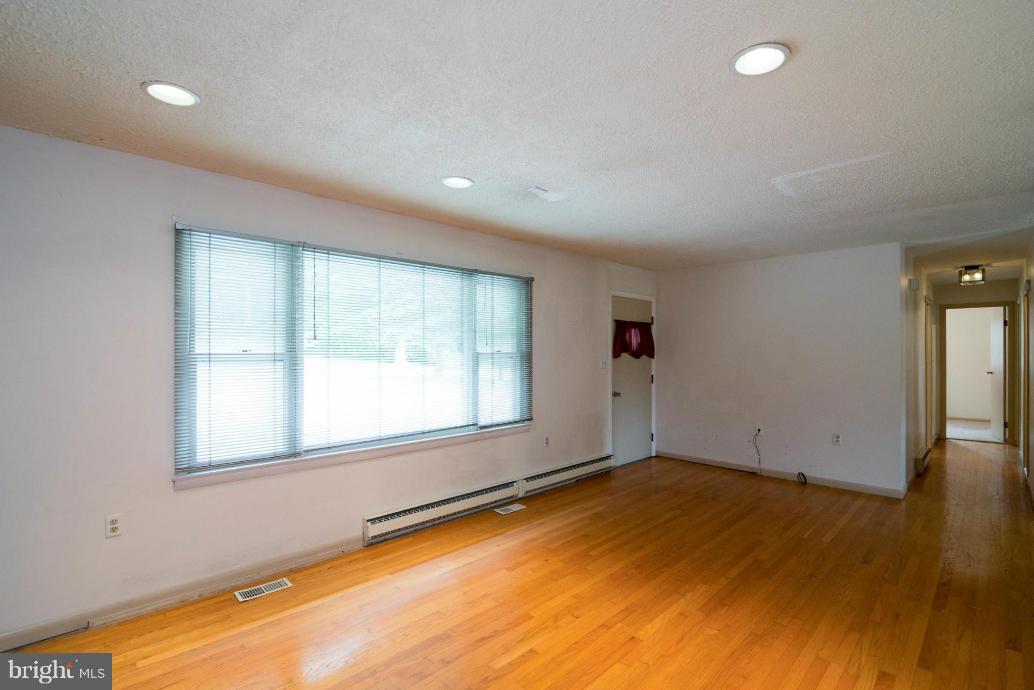 2329 Coon Club Road Westminster, MD 21157 - Photo 3 of 30 Interior (General)