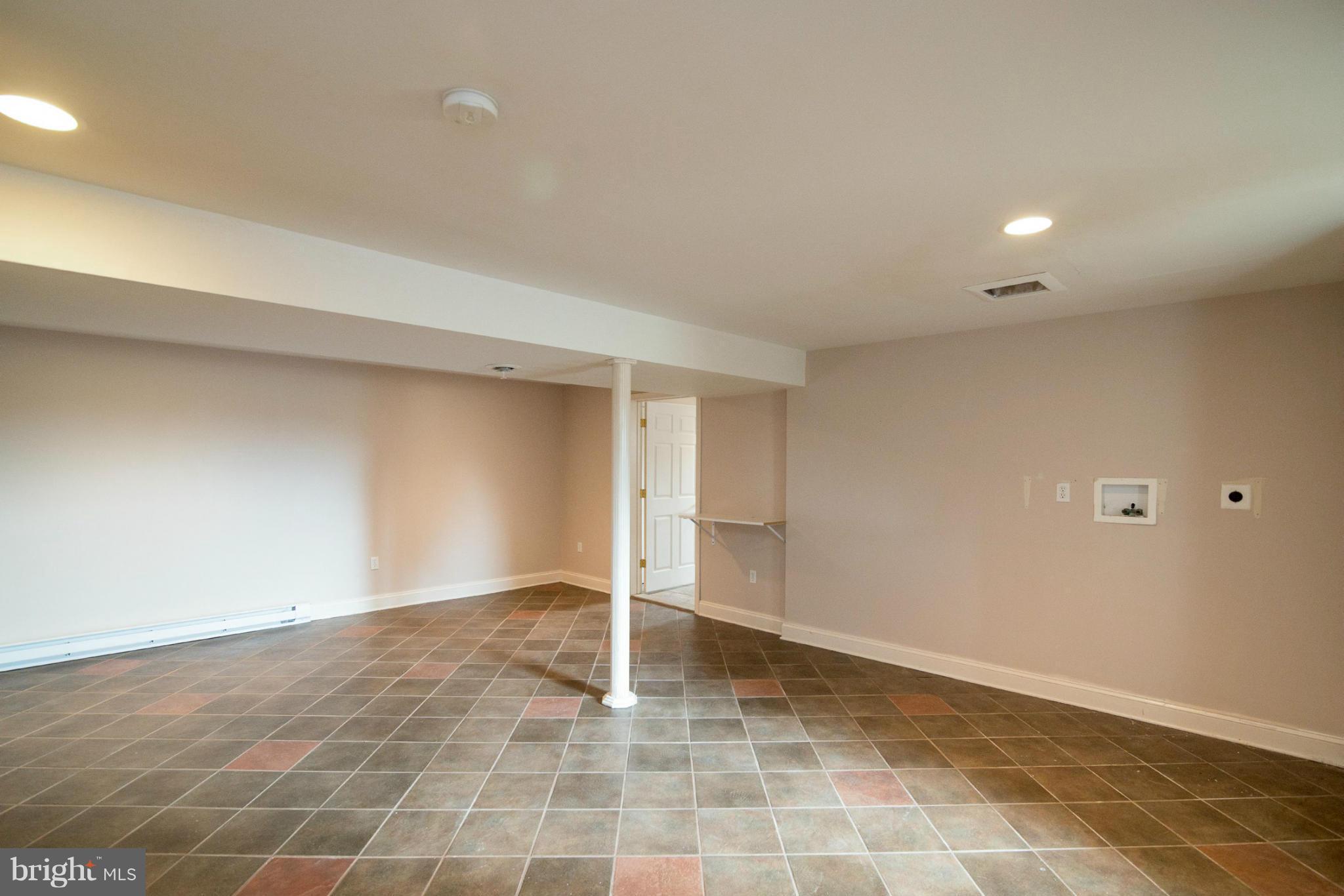 2329 Coon Club Road Westminster, MD 21157 - Photo 21 of 30 Family Room