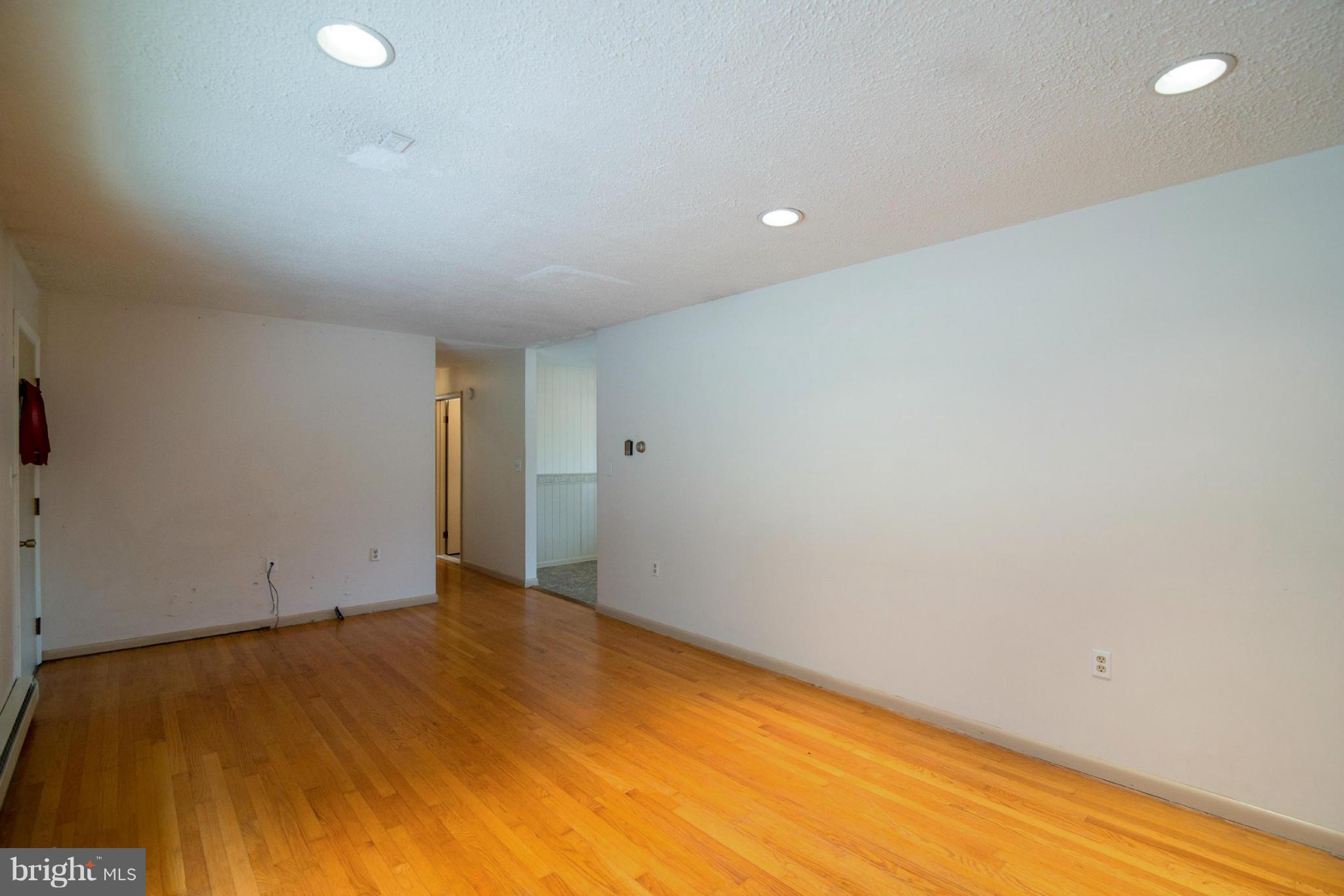 2329 Coon Club Road Westminster, MD 21157 - Photo 4 of 30 Interior (General)