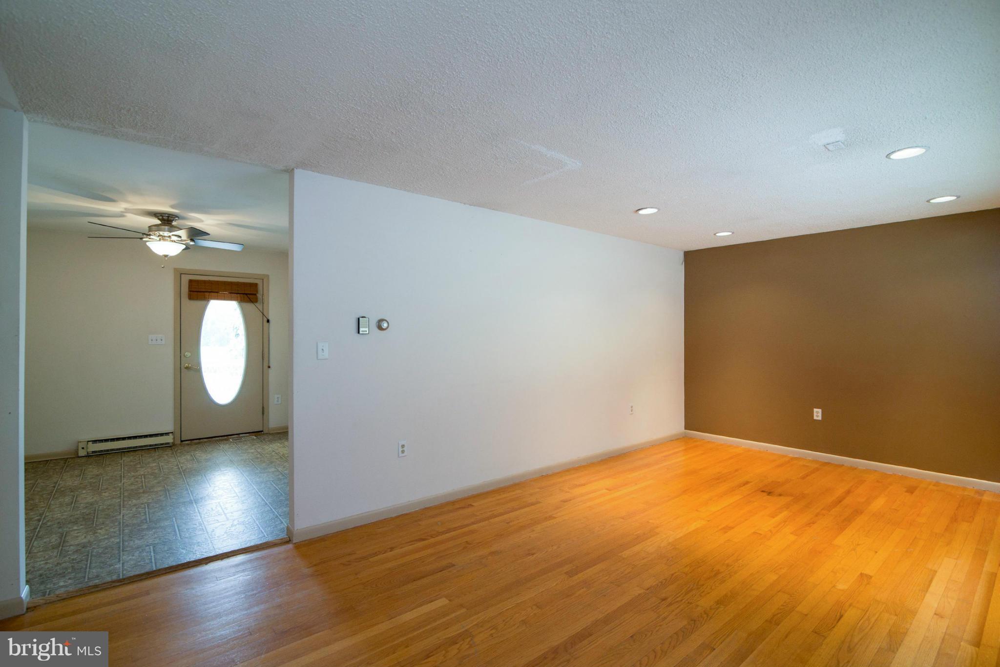 2329 Coon Club Road Westminster, MD 21157 - Photo 5 of 30 Interior (General)