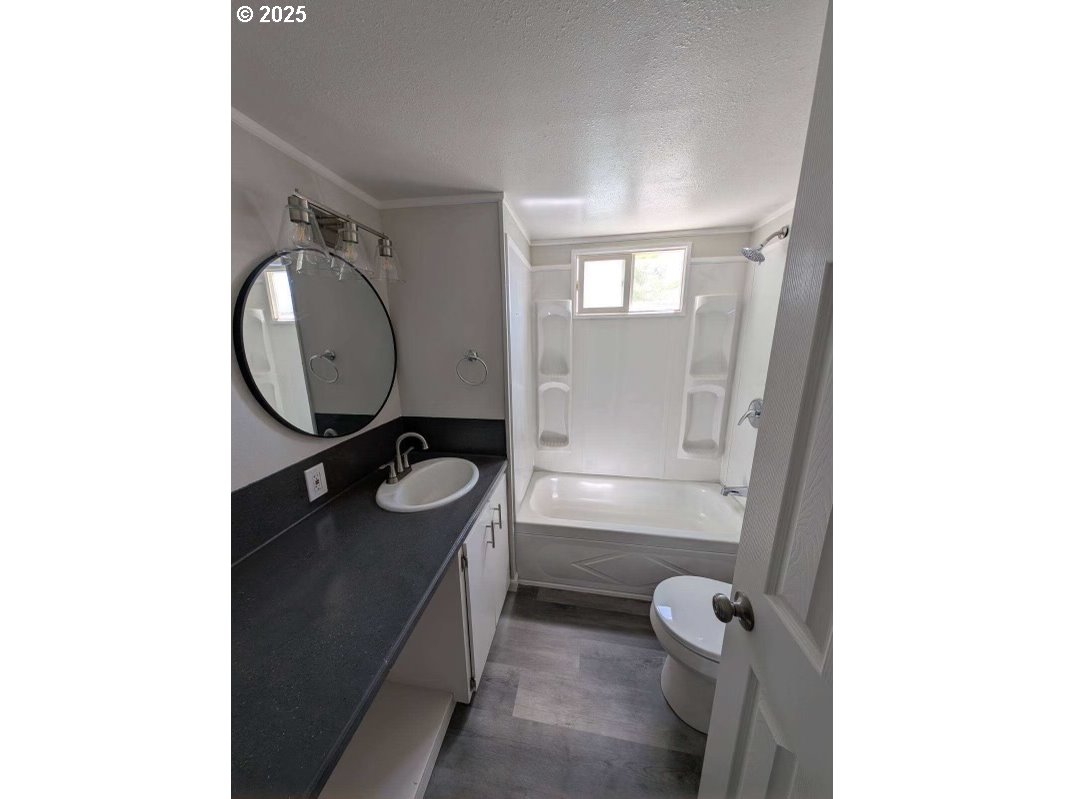 334 East 5th Avenue, Unit 6 Riddle, OR 97469 - Photo 12 of 14