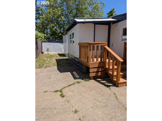 334 East 5th Avenue, Unit 6 Riddle, OR 97469 - Photo 3 of 14