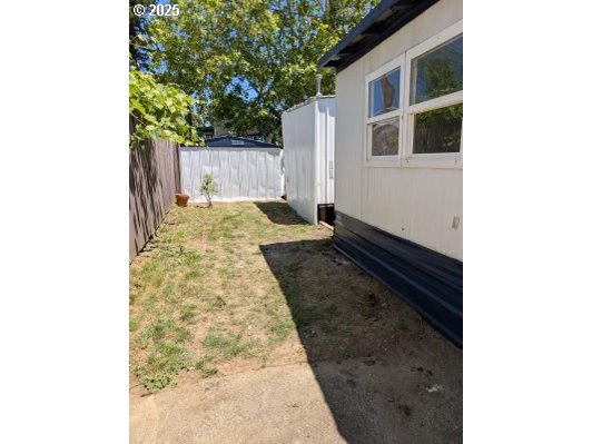 334 East 5th Avenue, Unit 6 Riddle, OR 97469 - Photo 4 of 14
