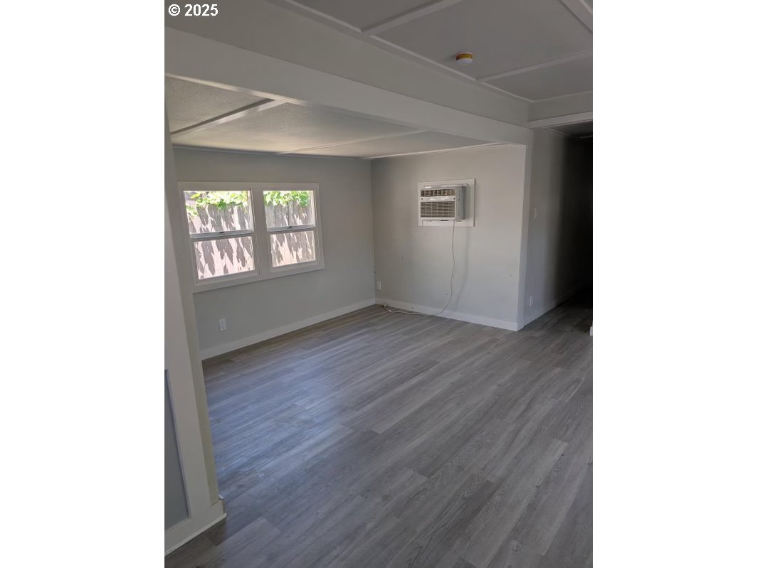 334 East 5th Avenue, Unit 6 Riddle, OR 97469 - Photo 8 of 14