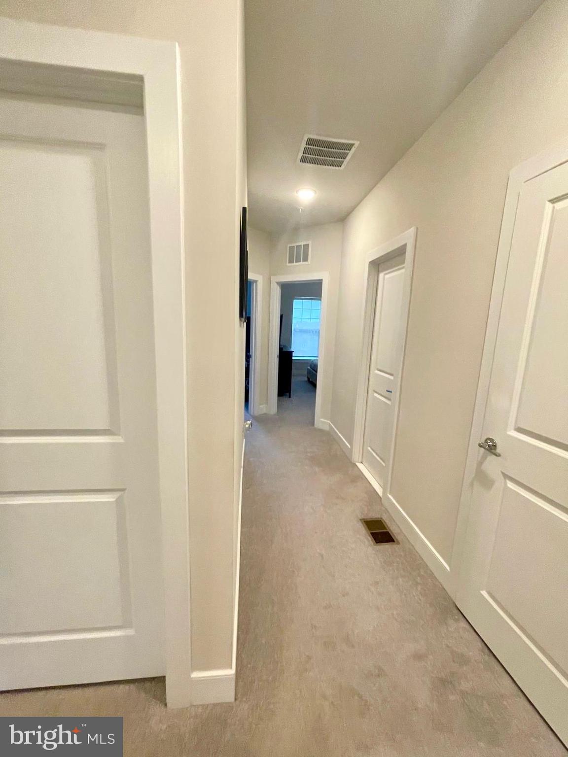 9584 Fields Road, Unit 9584 Gaithersburg, MD 20878 - Photo 24 of 30 Second level hallway