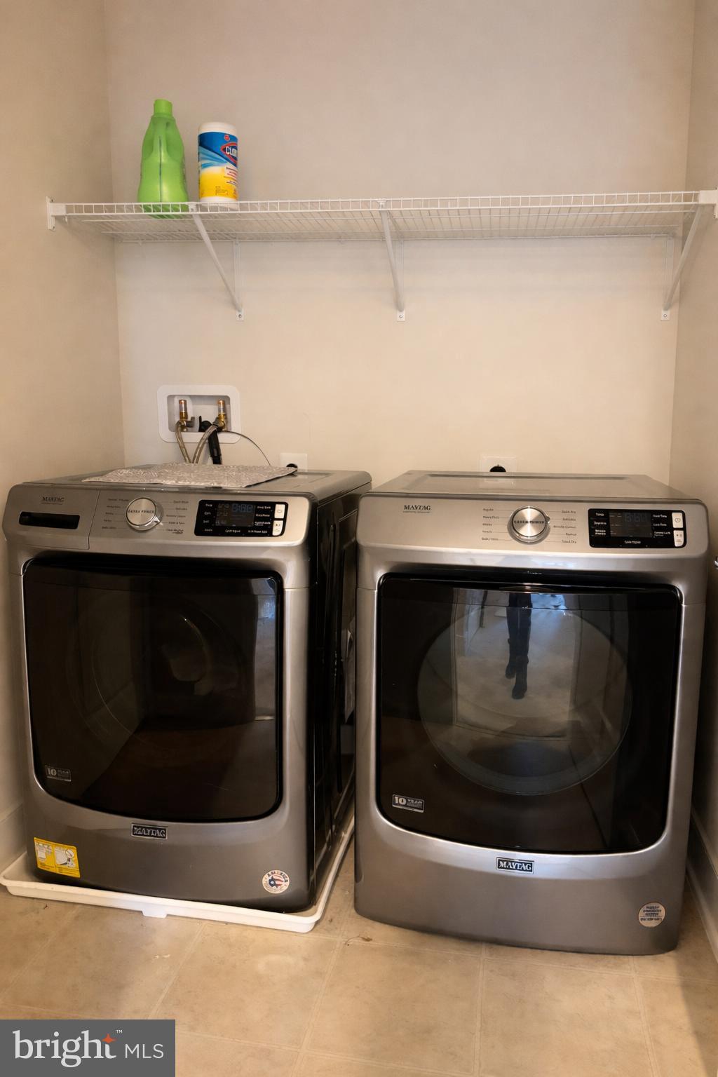 9584 Fields Road, Unit 9584 Gaithersburg, MD 20878 - Photo 30 of 30 Laundry - Second Level