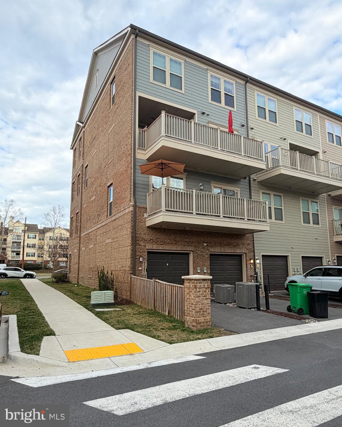 9584 Fields Road, Unit 9584 Gaithersburg, MD 20878 - Photo 3 of 30