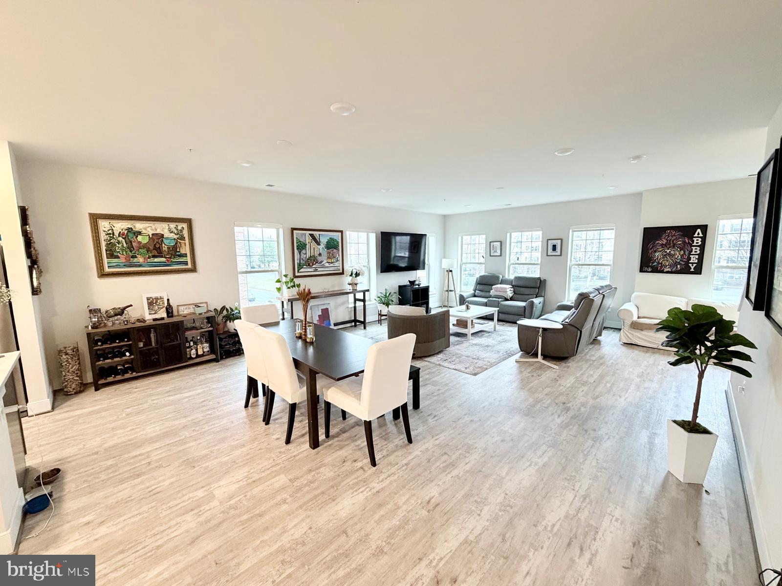 9584 Fields Road, Unit 9584 Gaithersburg, MD 20878 - Photo 6 of 30 Open living space