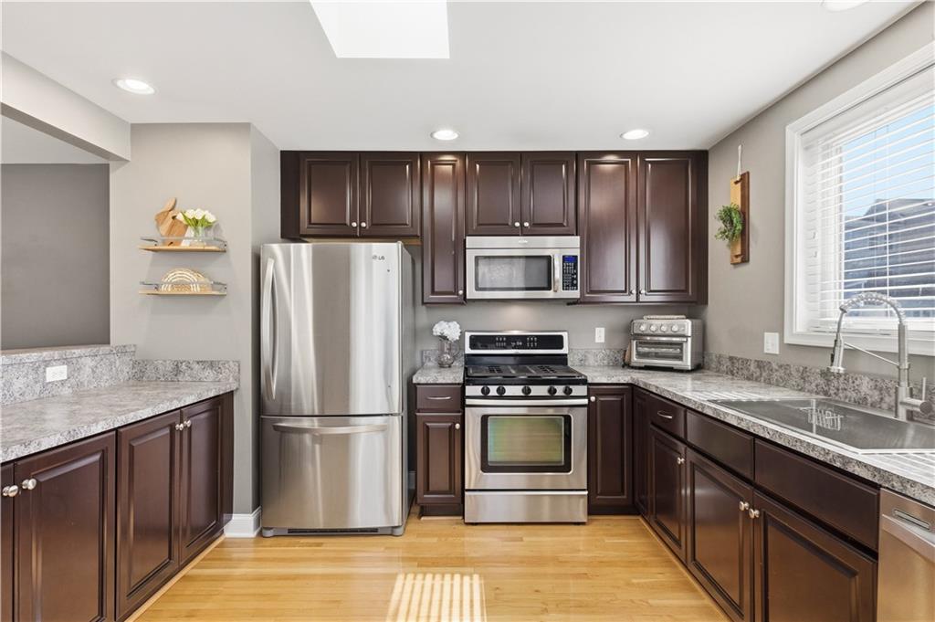 19 Alpine Avenue Pittsburgh, PA 15212 - Photo 13 of 43 Gallery Image 13