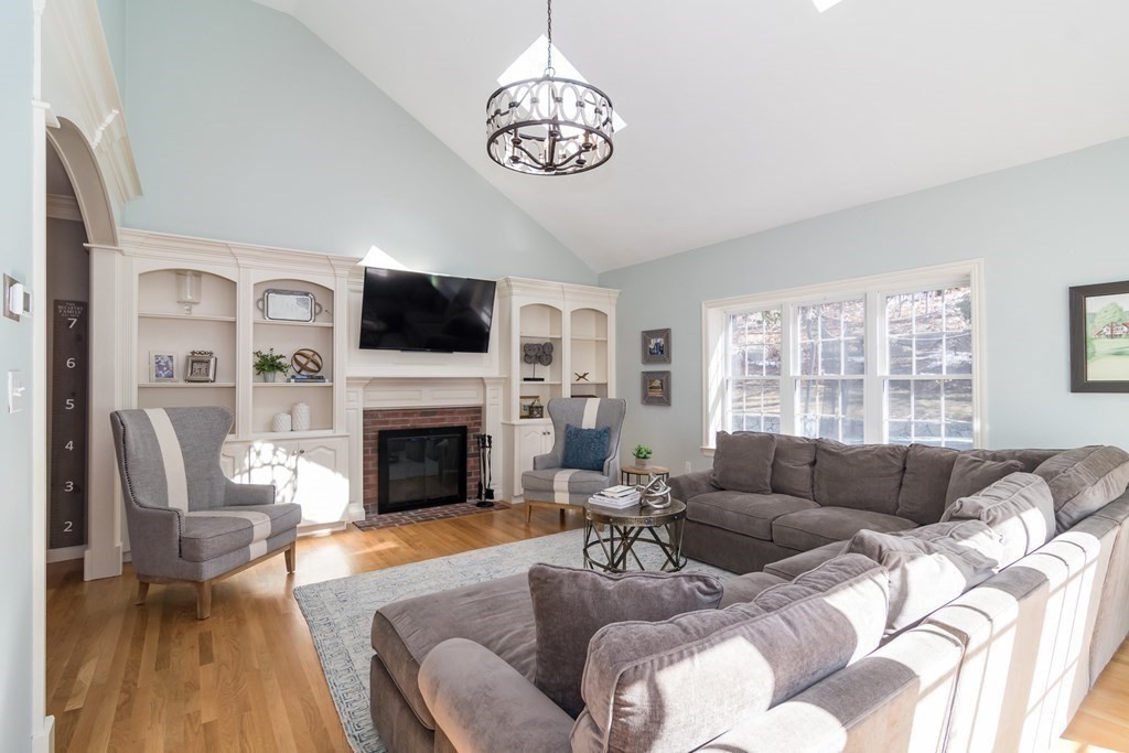 9 Glen Road Hopkinton, MA 01748 - Photo 6 of 19 Gallery Image 6