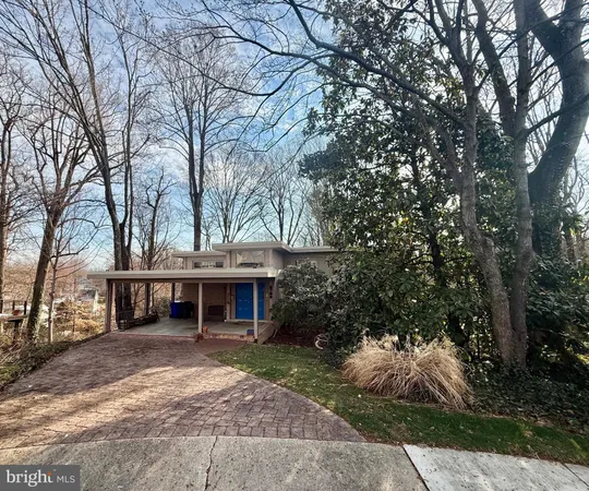 $1,700,000 | 2705 North Upshur Street, Arlington, VA 22207