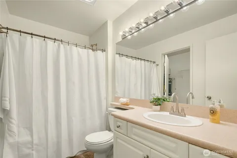 $315,000 | 10825 Southeast 200th Street, Unit B203, Kent, WA 98031