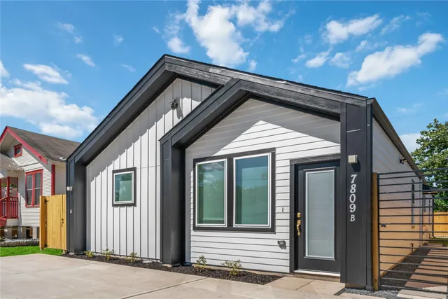 $402,000 | 7809 Queen Street, Unit A/B, Houston, TX 77028