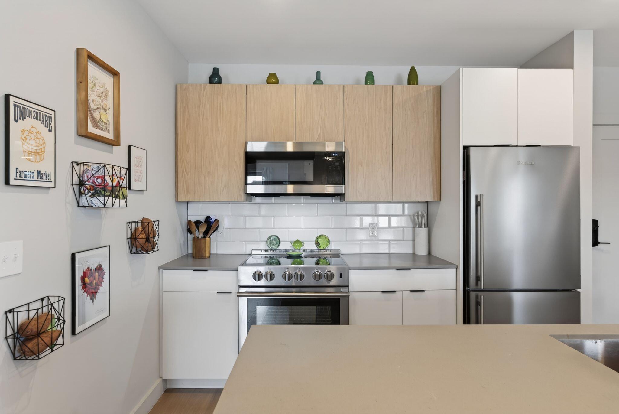 75 Chestnut Street, Unit 310 Portland, ME 04101 - Photo 5 of 43 DSC06525