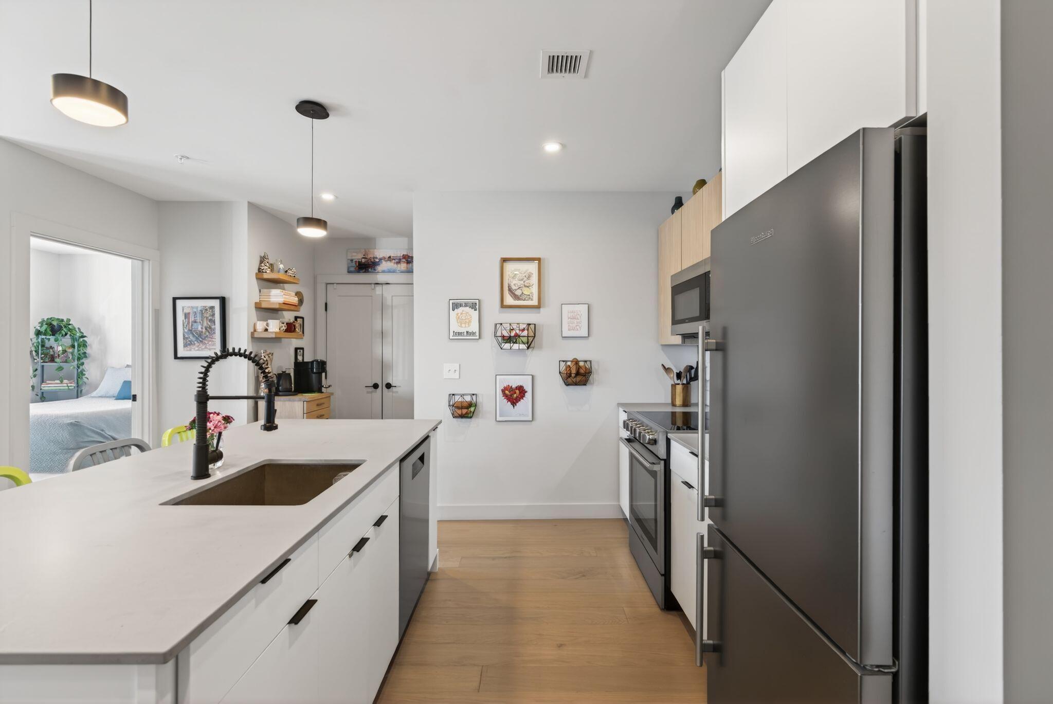 75 Chestnut Street, Unit 310 Portland, ME 04101 - Photo 6 of 43 DSC06500