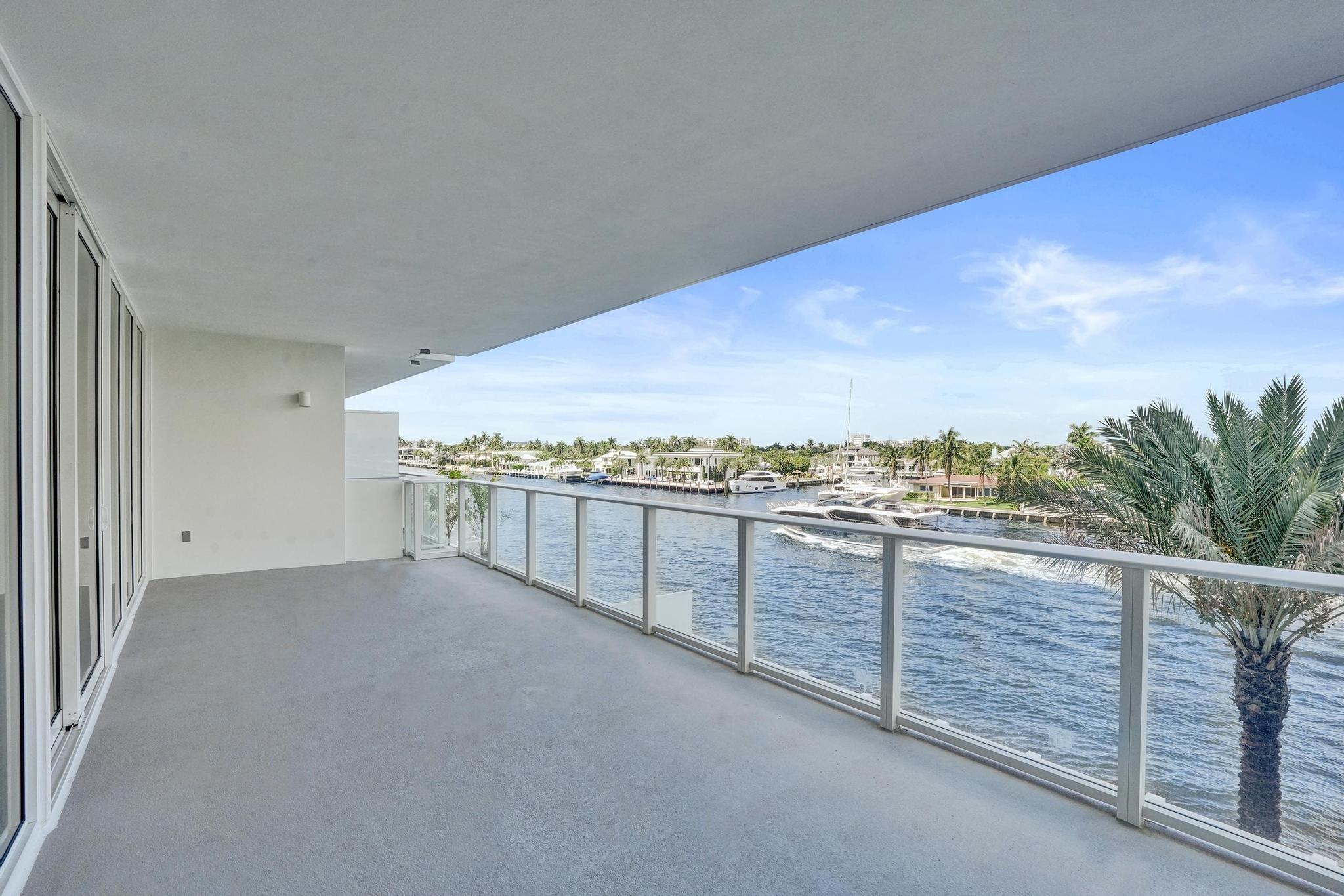 407 North Riverside Drive, Unit 303 Pompano Beach, FL 33062 - Photo 2 of 74 DSC06945