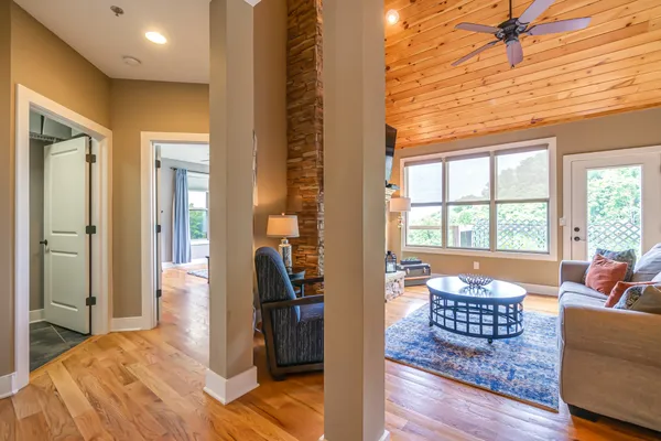 $564,900 | 320 Floating Mill Road, Silver Point, TN 38582