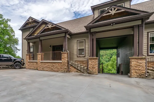 $549,900 | 320 Floating Mill Road, Silver Point, TN 38582