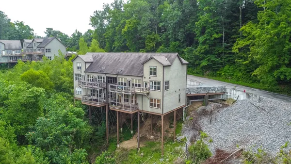 $564,900 | 320 Floating Mill Road, Silver Point, TN 38582