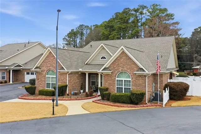 $395,000 | 995 Savannah Commons Drive, Unit 6, Kennesaw, GA 30144