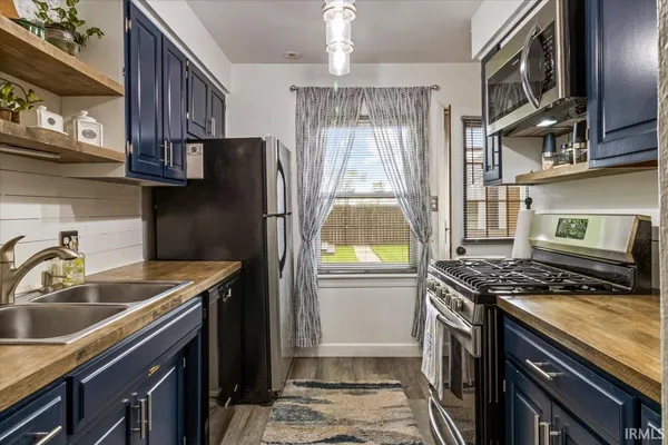 $184,900 | 404 South Evans Street, Winchester, IN 47394
