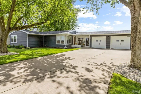 $184,900 | 404 South Evans Street, Winchester, IN 47394
