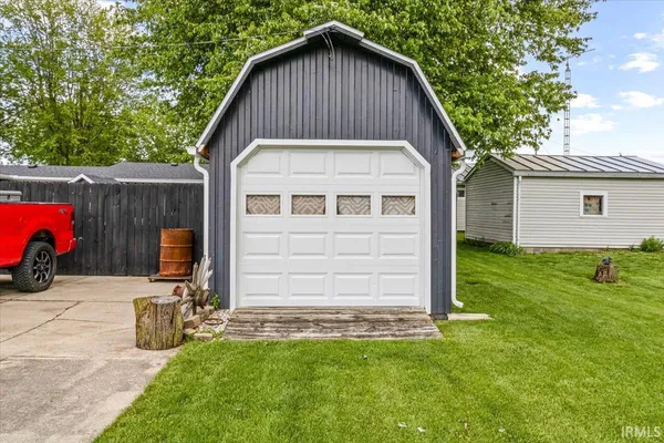 $184,900 | 404 South Evans Street, Winchester, IN 47394