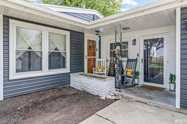 $184,900 | 404 South Evans Street, Winchester, IN 47394