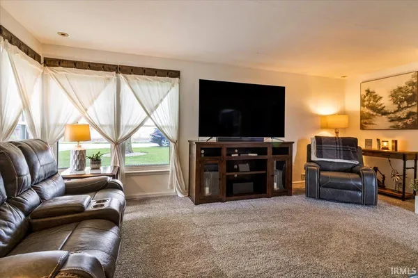 $184,900 | 404 South Evans Street, Winchester, IN 47394