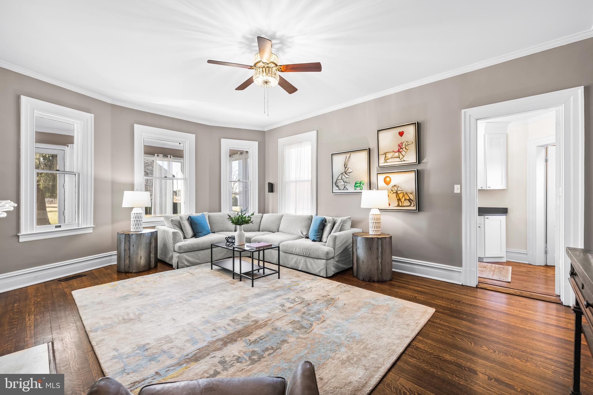 13128 Long Green Pike Baldwin, MD 21013 - Photo 20 of 124 a living room with furniture