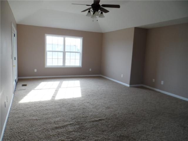 559 White Road Portland, TN 37148 - Photo 5 of 11